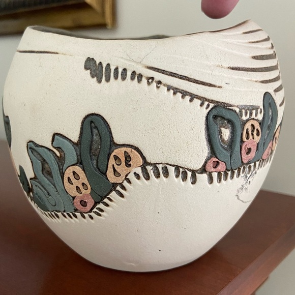 Native American Southwestern Hand Thrown Artist Signed Landscape Vase Bowl Pot - Picture 4 of 10